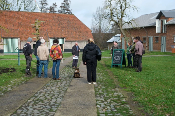 rondleiding op de Huysmanhoeve, foto Monique Depestel