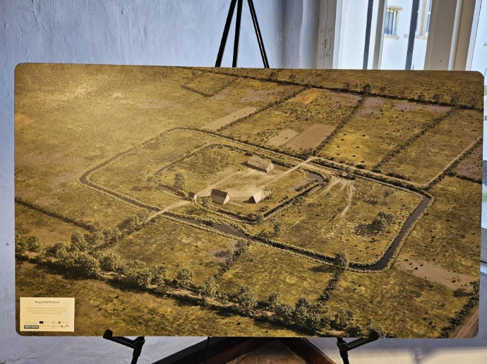 een fotorealistische tekening van hoe de Huysmanhoeve er vroeger uitzag.