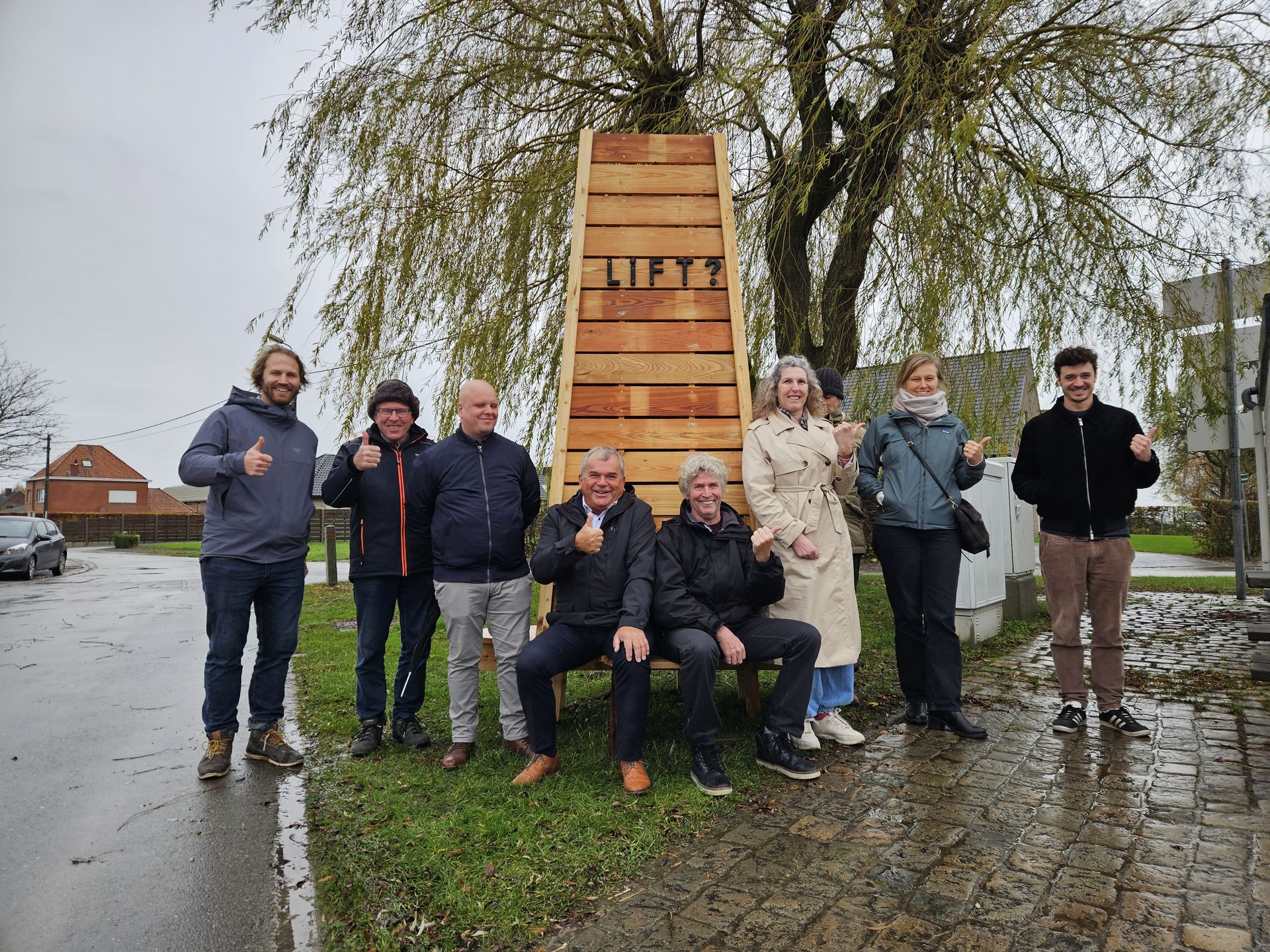 Alle betrokken organisaties bij de liftpaal in Sint-Margriete
